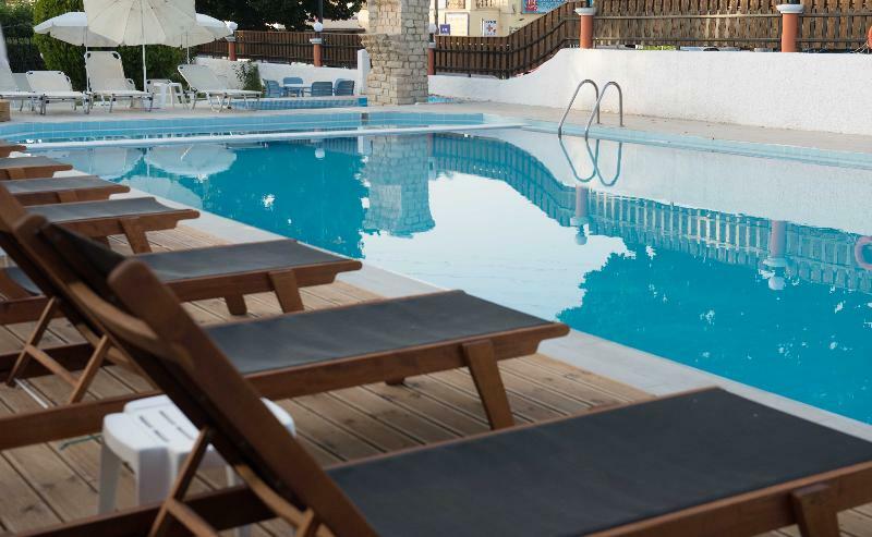 Silver Beach Hotel And Annexe Apartments (Adults Only) Roda  Buitenkant foto