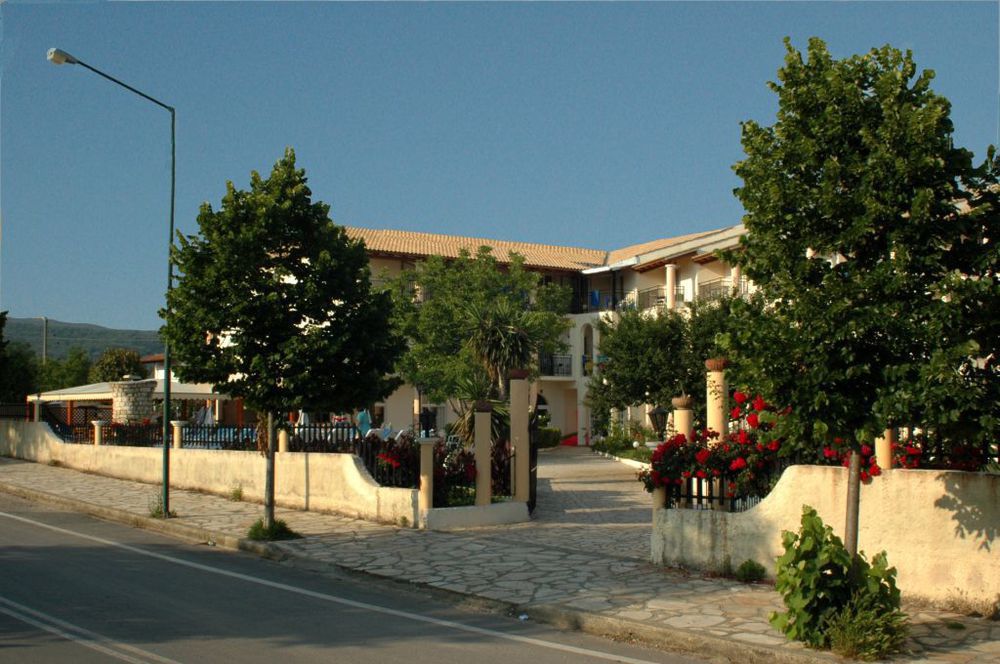 Silver Beach Hotel And Annexe Apartments (Adults Only) Roda  Buitenkant foto